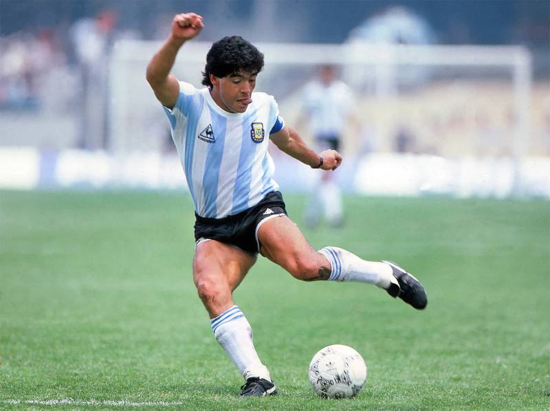 Diego Maradona – “Cậu bé vàng” bất tử